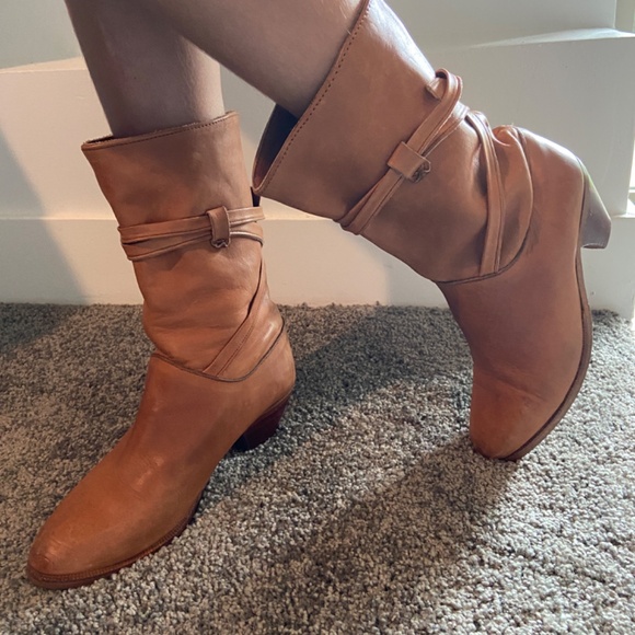 Vintage Frye Boots - Picture 9 of 11